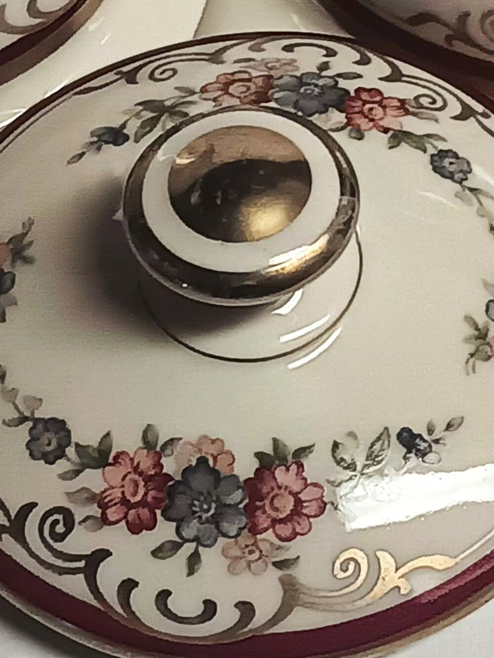 Eschenbach Lohengrin Bavaria A2013, porcelain sugar and creamer set.